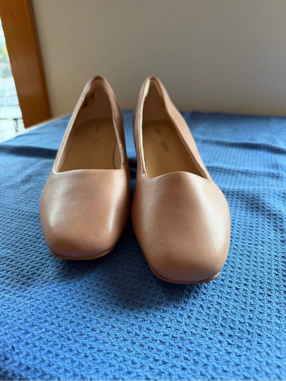 Clarks Women's block heel praline slip on